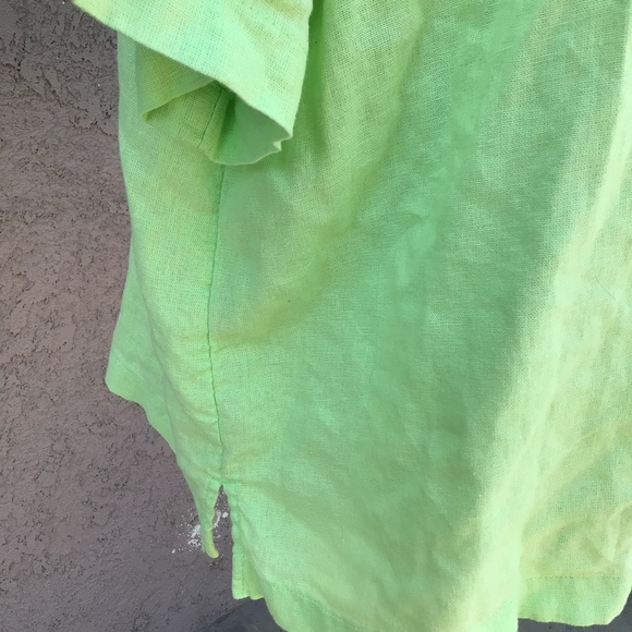 A New Day Lime Green Button Crop Top - Picture 3 of 7
